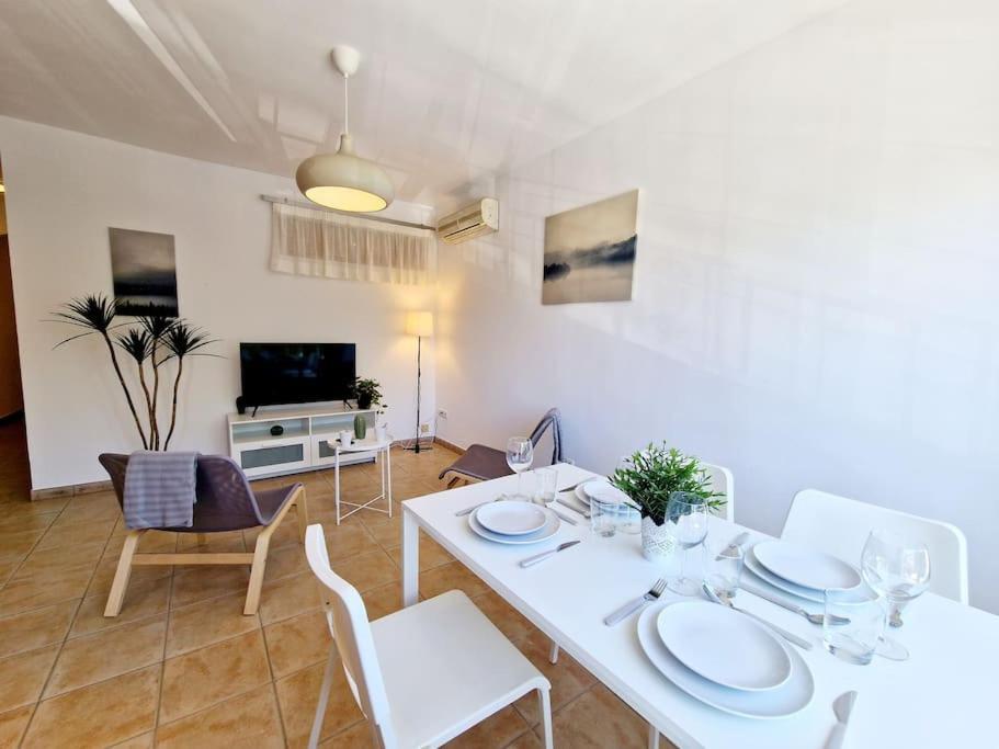 Butibamba Beach Apartment La Cala De Mijas Bagian luar foto