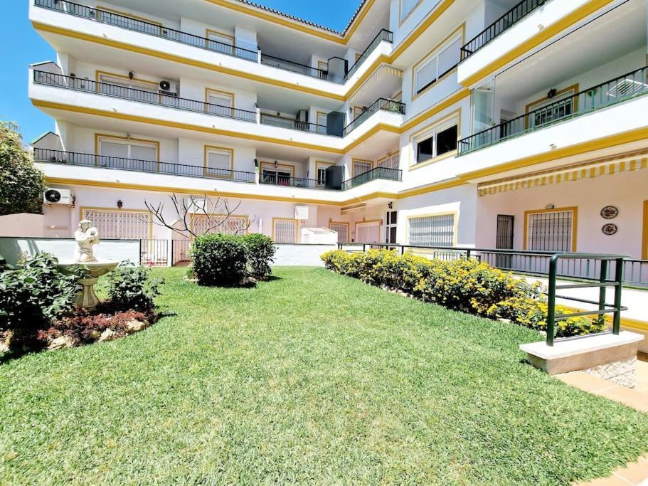 Butibamba Beach Apartment La Cala De Mijas Bagian luar foto