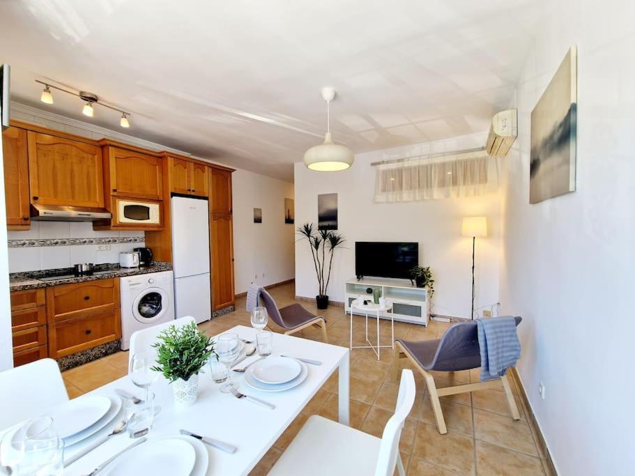 Butibamba Beach Apartment La Cala De Mijas Bagian luar foto